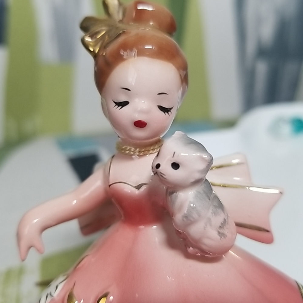 🐈Josef Originals JULY 1963 Birthday Dolls Series Figurine Holding Kitten 🐈‍⬛